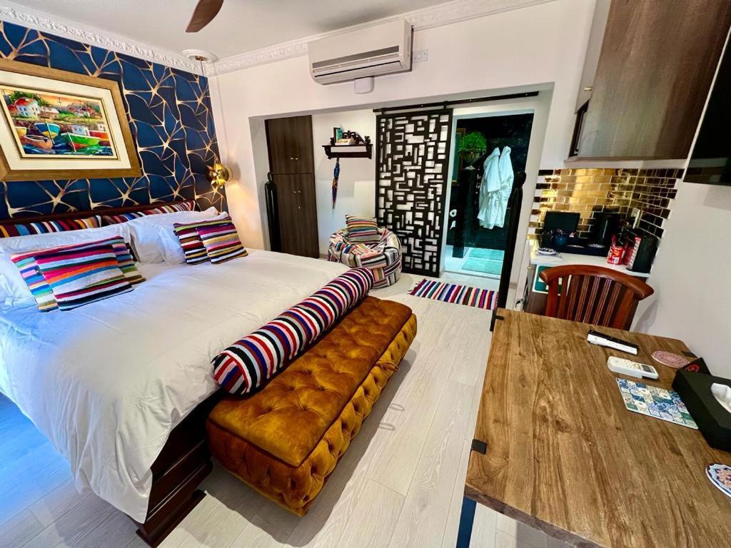 Forty 4 On Hoog Polokwane Exterior photo